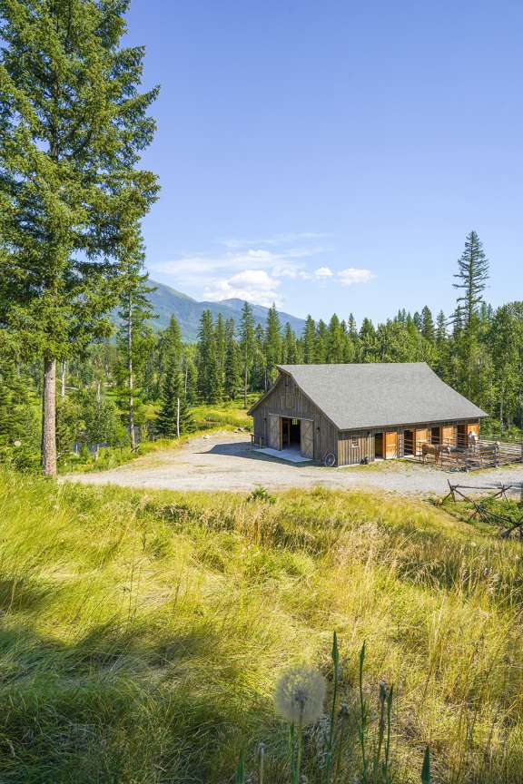 Timberlyne Rocky Mountain Horse Barn
